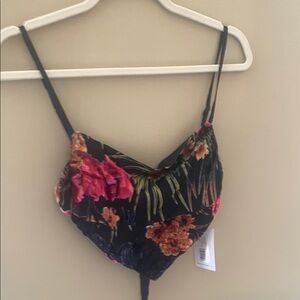 WeWoreWhat Black and Pink Top with Sleek Design